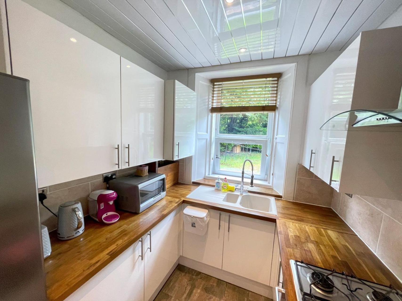 Lovely Two Bedrooms Appartement *